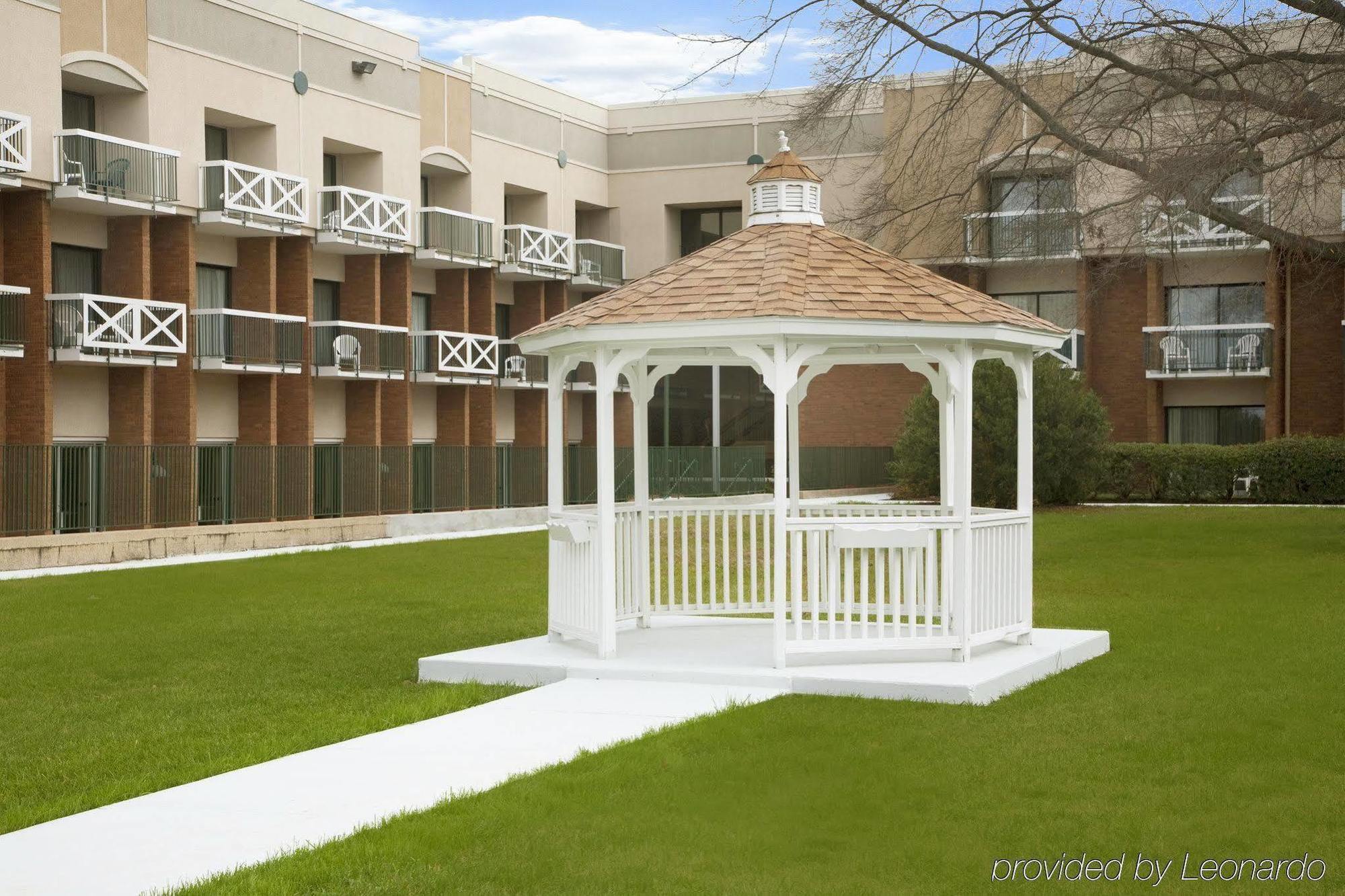 Fredericksburg Hospitality House Hotel Exteriör bild